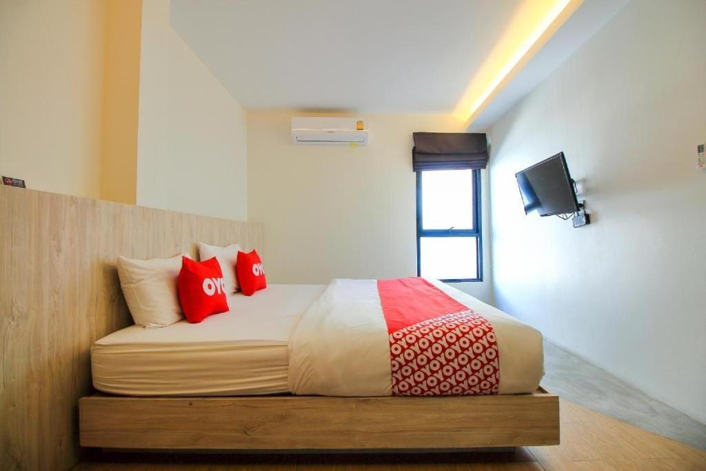 Oyo 75416 Rama3 Sunrise Hostel Bangkok Eksteriør billede